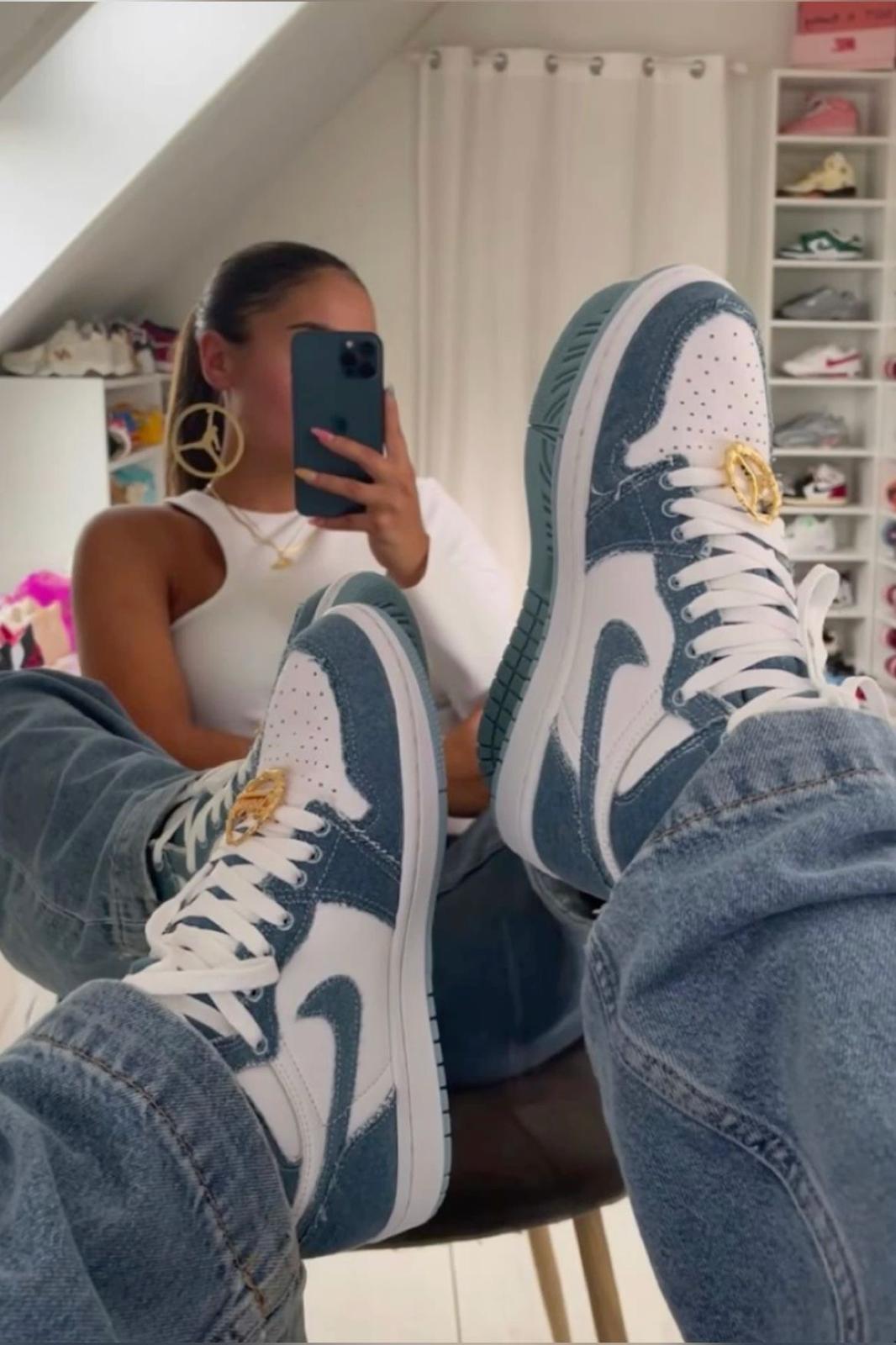 NIKE DUNK