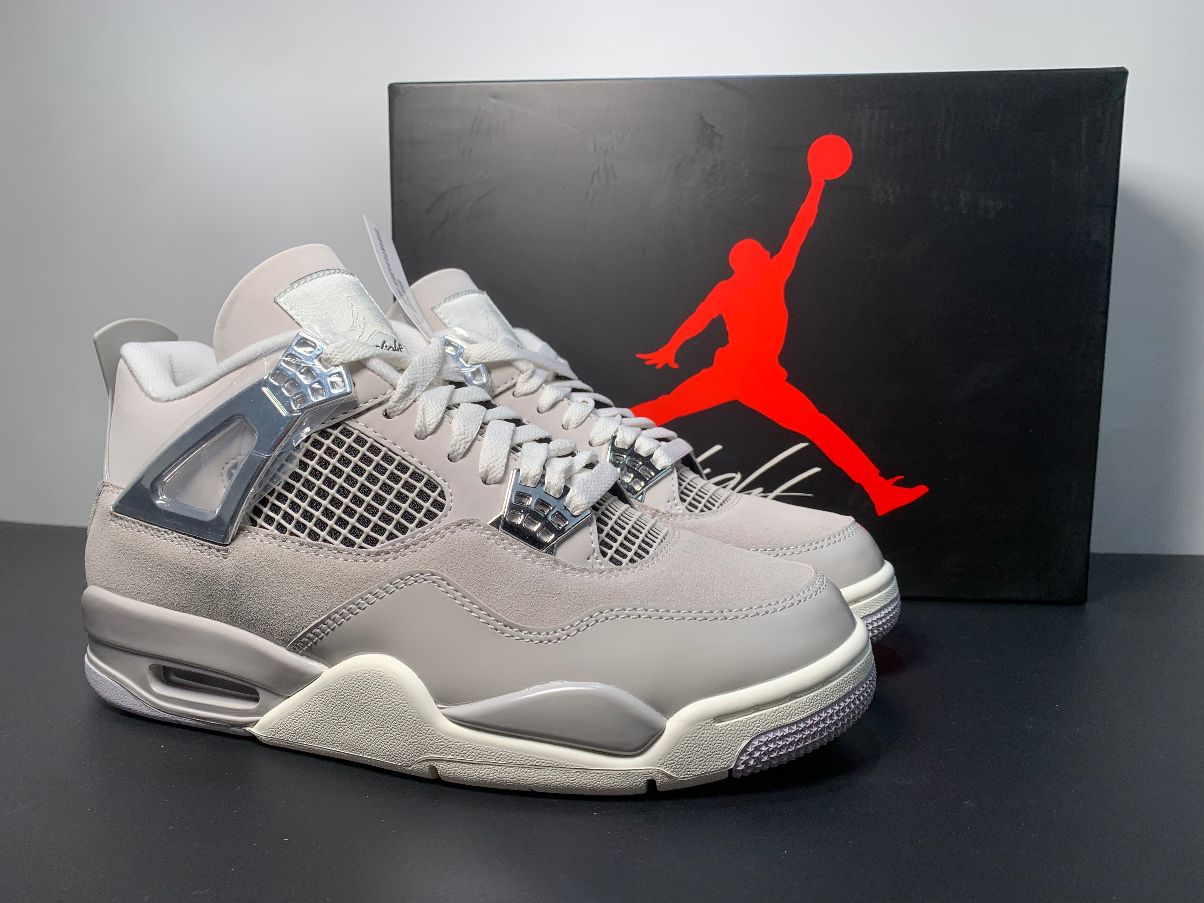 JORDAN 4 FROZEN