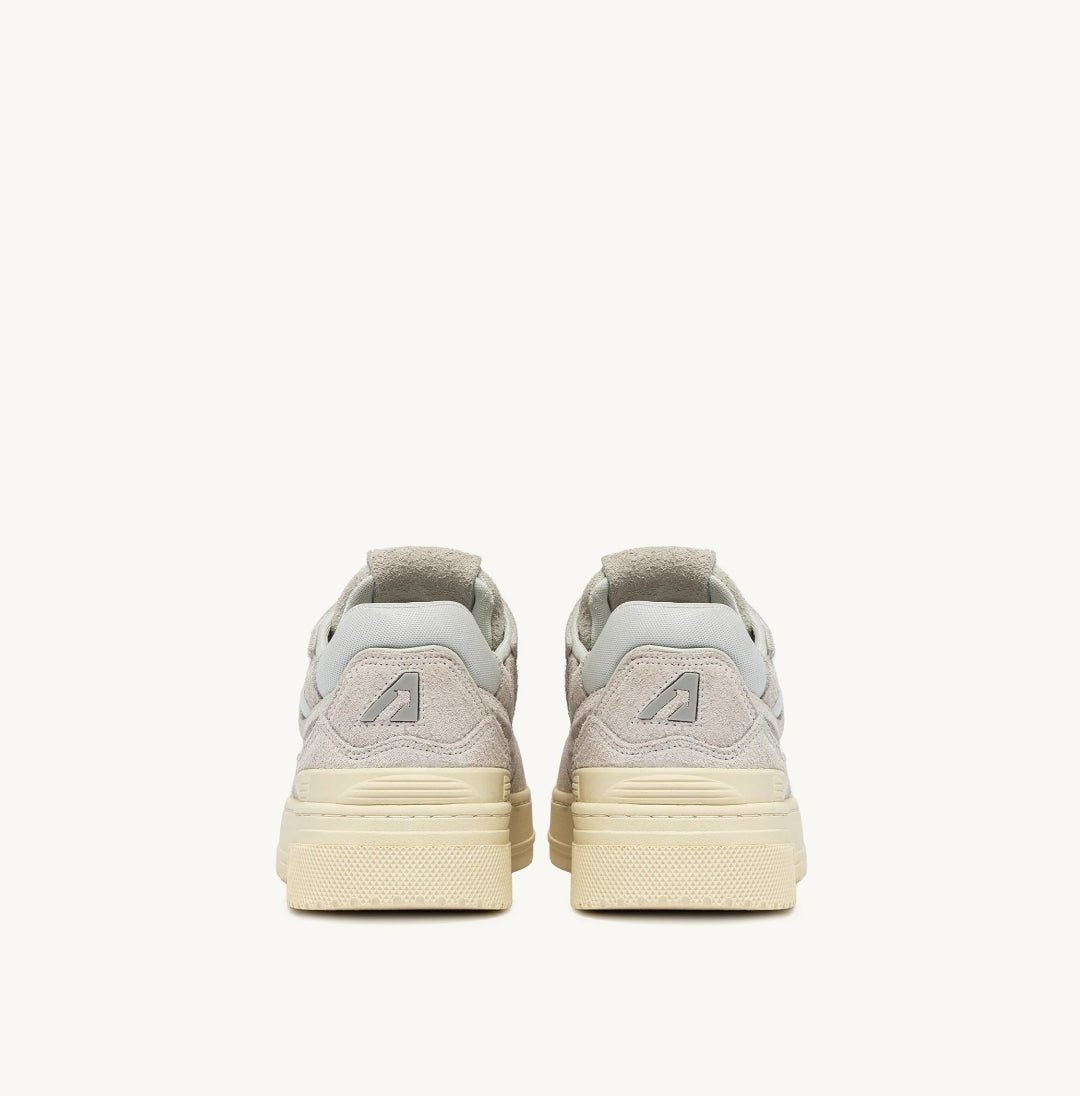 CLC LOW SNEAKERS IN WHITE AND CREAM LEATHER