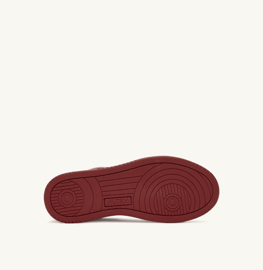 MEDALIST LOW BICOLOR SNEAKERS IN WHITE AND SYRAH LEATHER