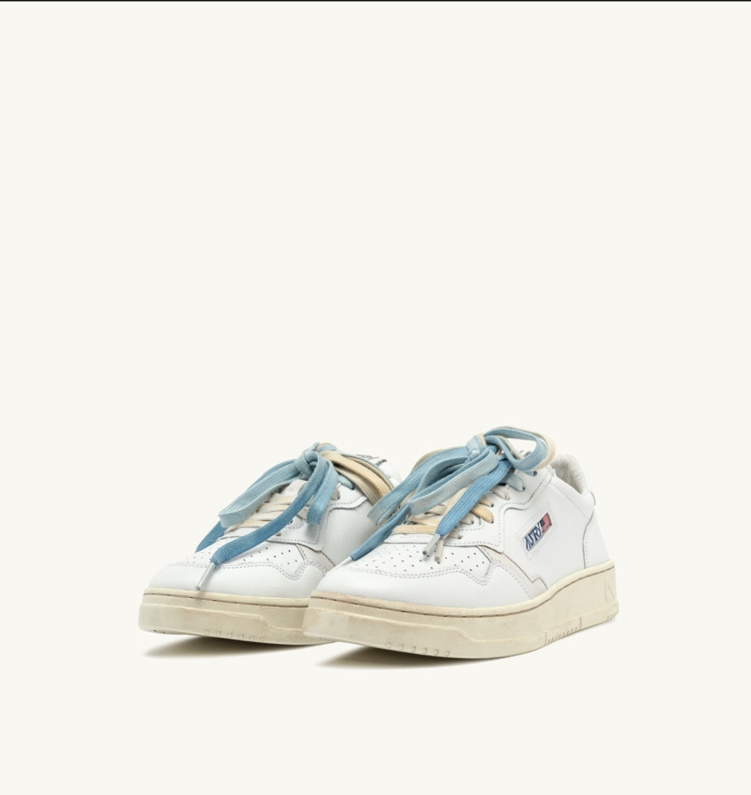 MEDALIST LOW SNEAKERS IN WHITE LEATHER