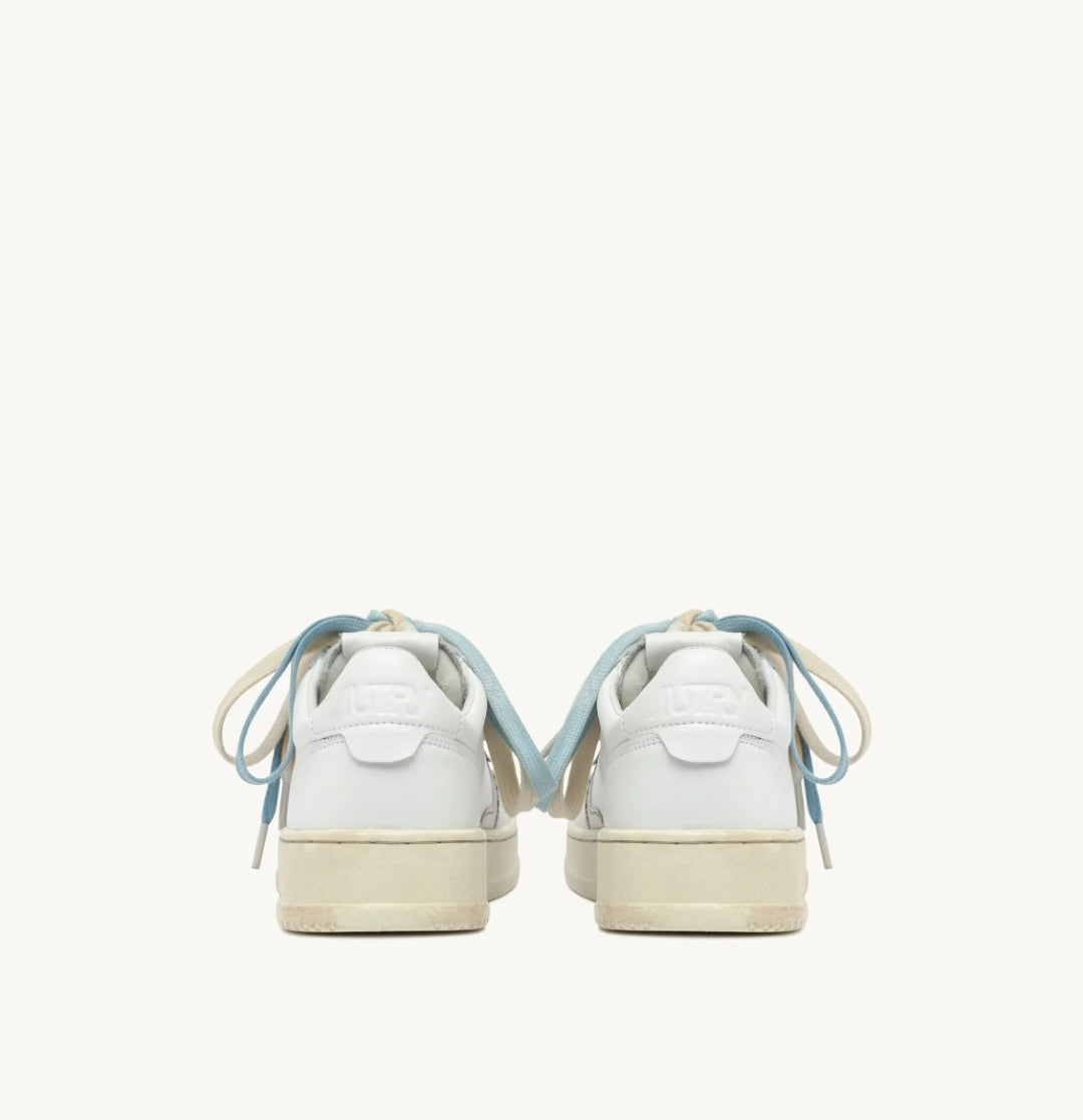 MEDALIST LOW SNEAKERS IN WHITE LEATHER