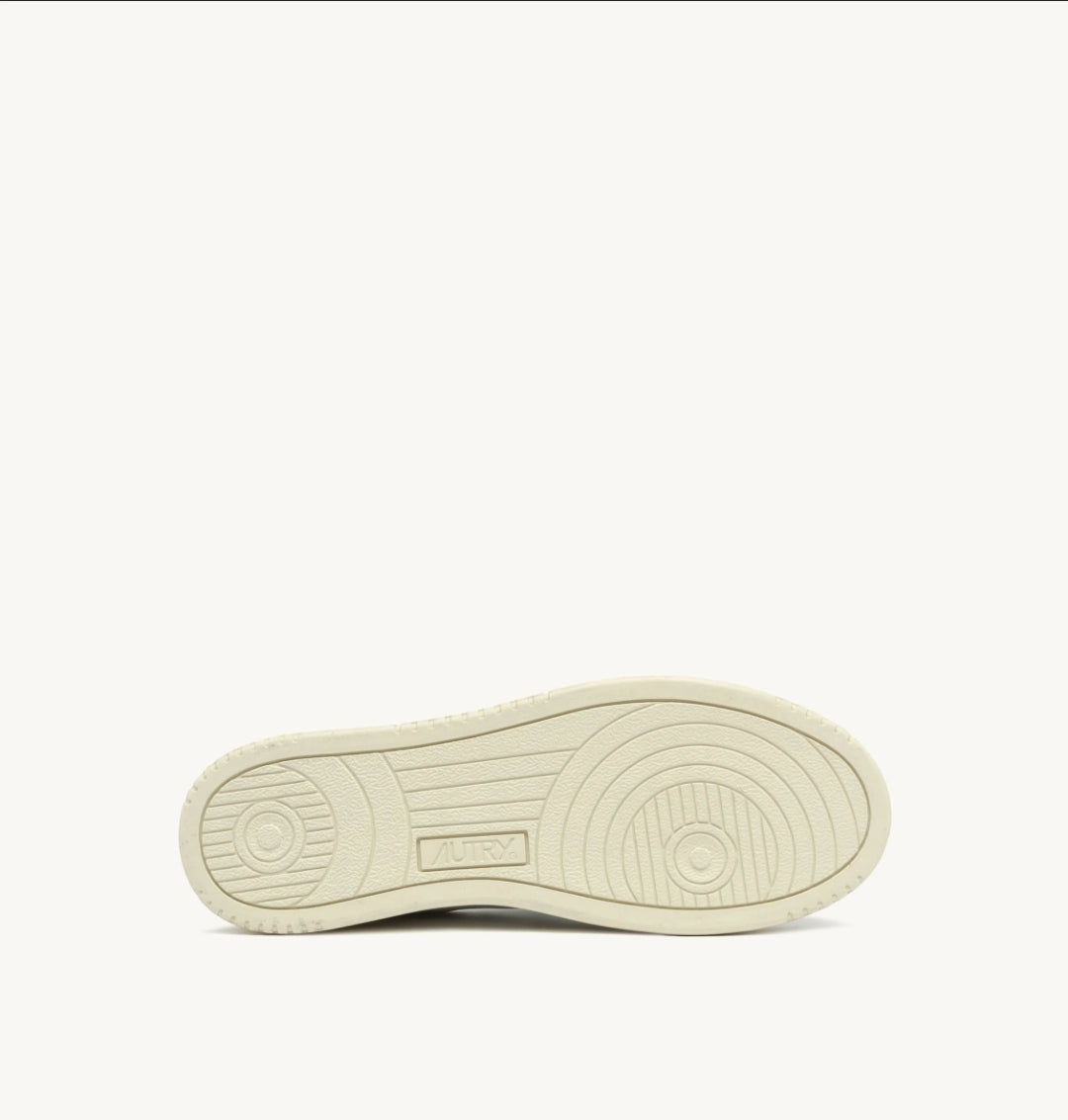 MEDALIST LOW SNEAKERS IN WHITE LEATHER