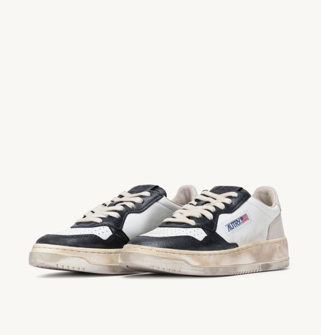 MEDALIST LOW SUPER VINTAGE SNEAKERS IN WHITE DARK GREY AND BLUE LEATHER