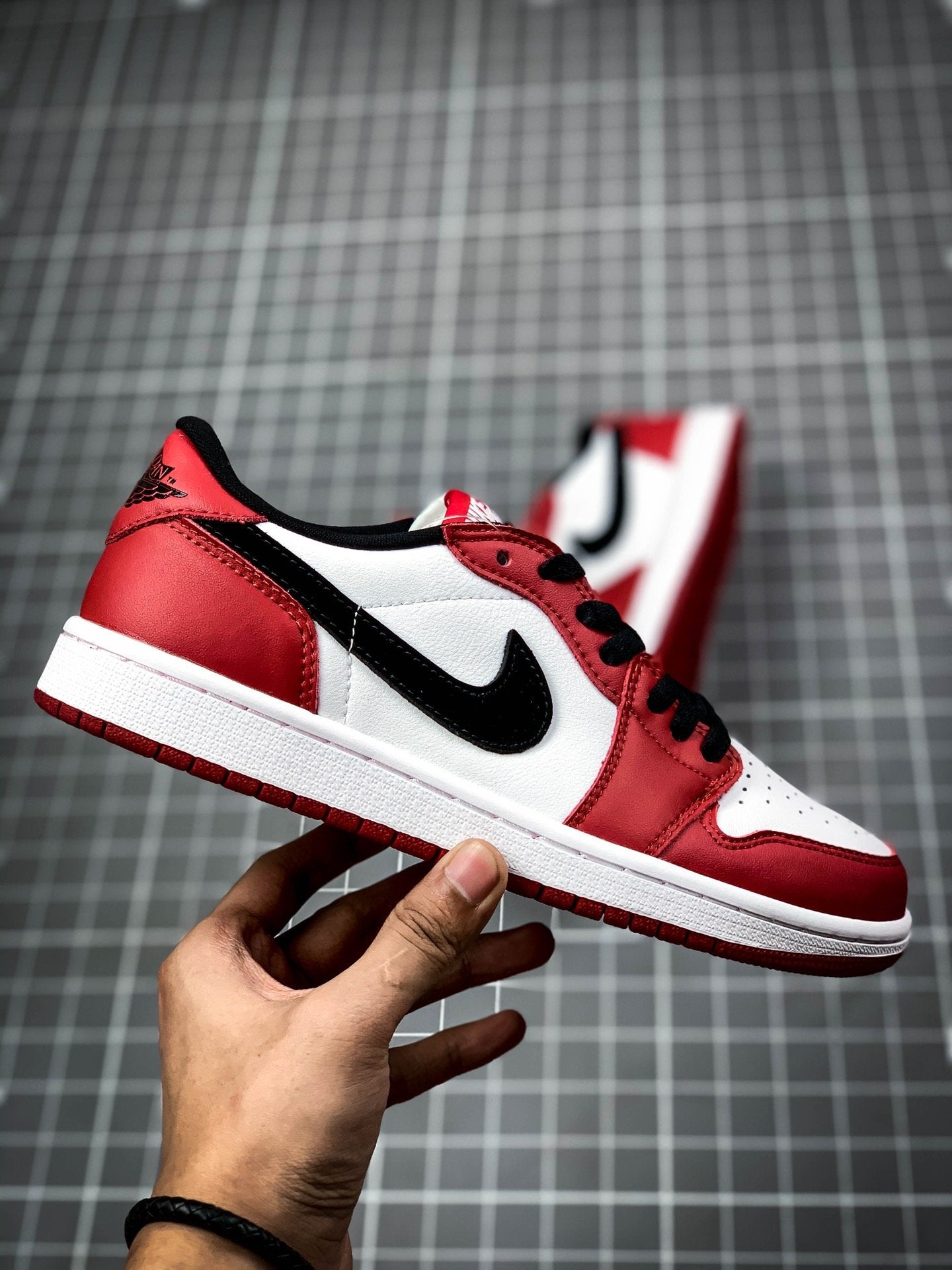 AIR JORDAN 1 LOW