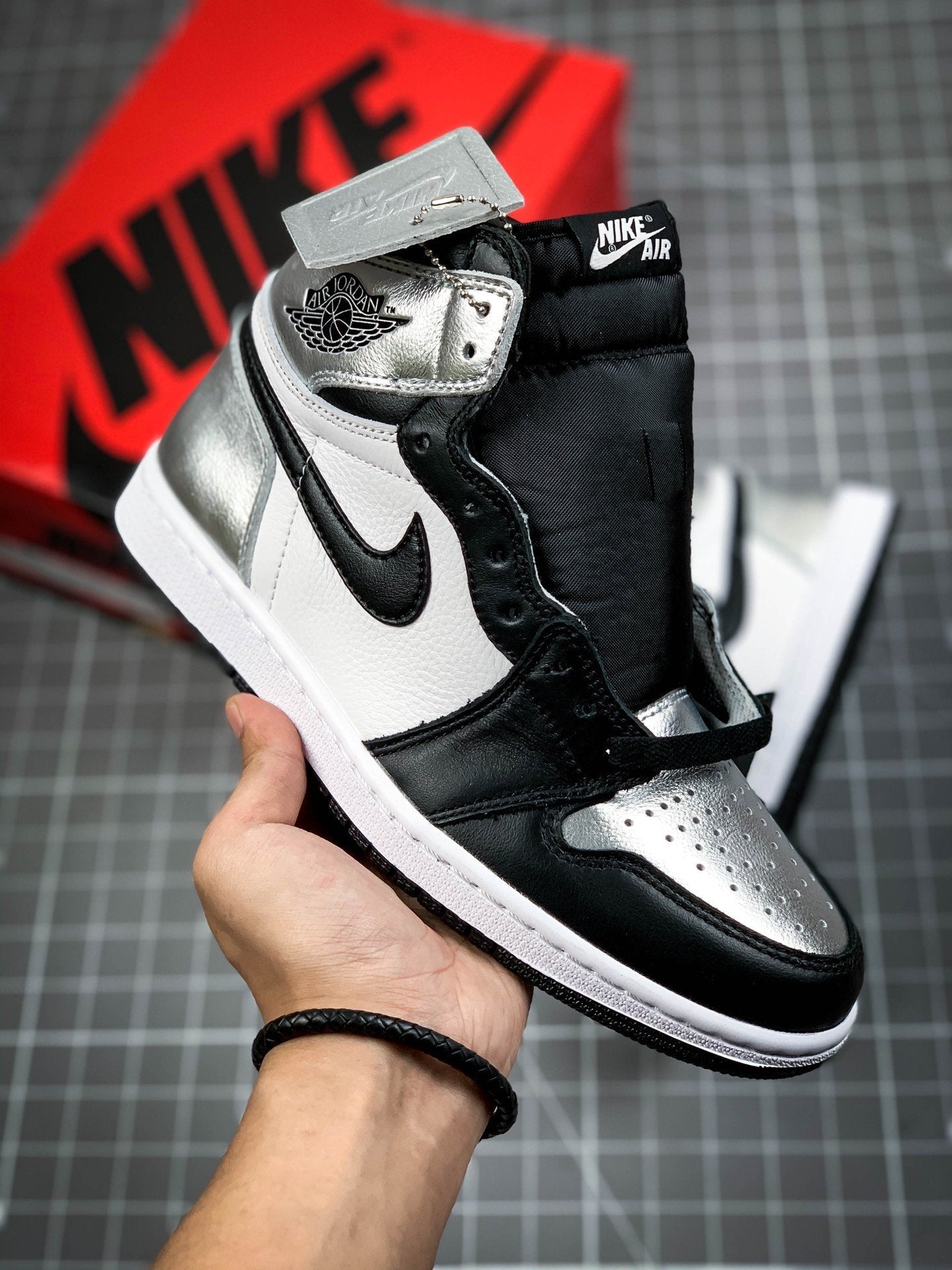 AIR JORDAN 1 HIGH