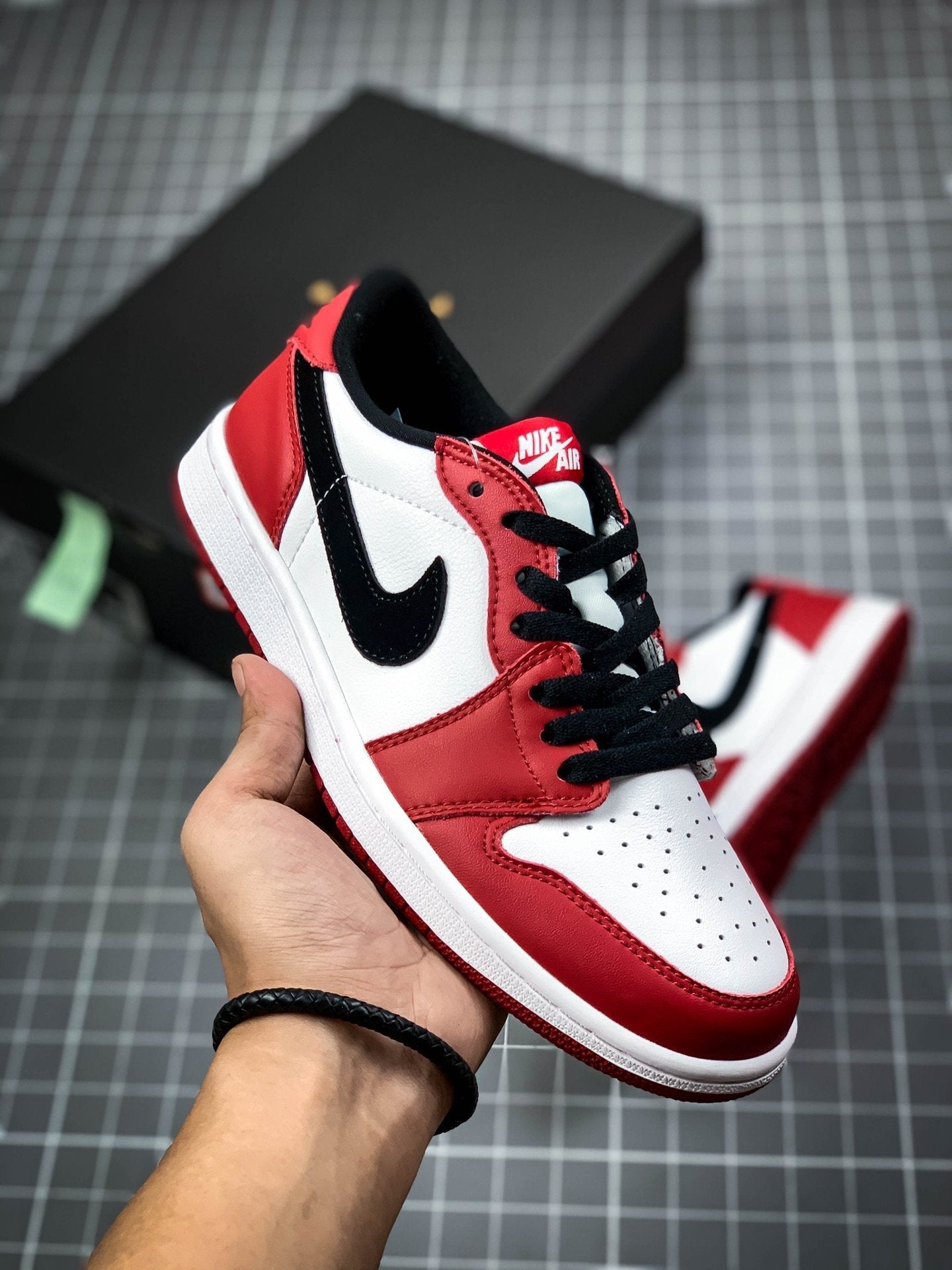 AIR JORDAN 1 LOW