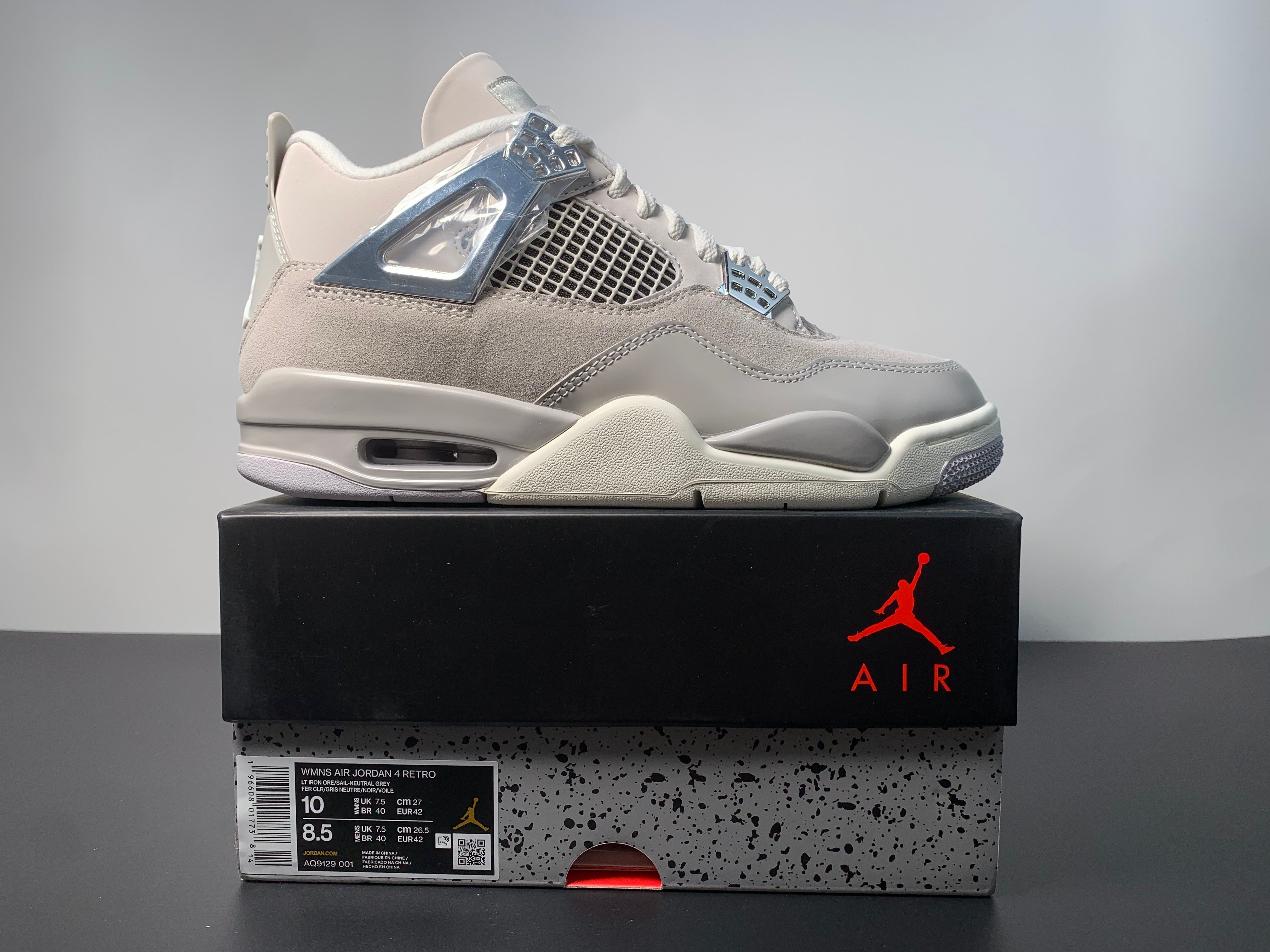 JORDAN 4 FROZEN