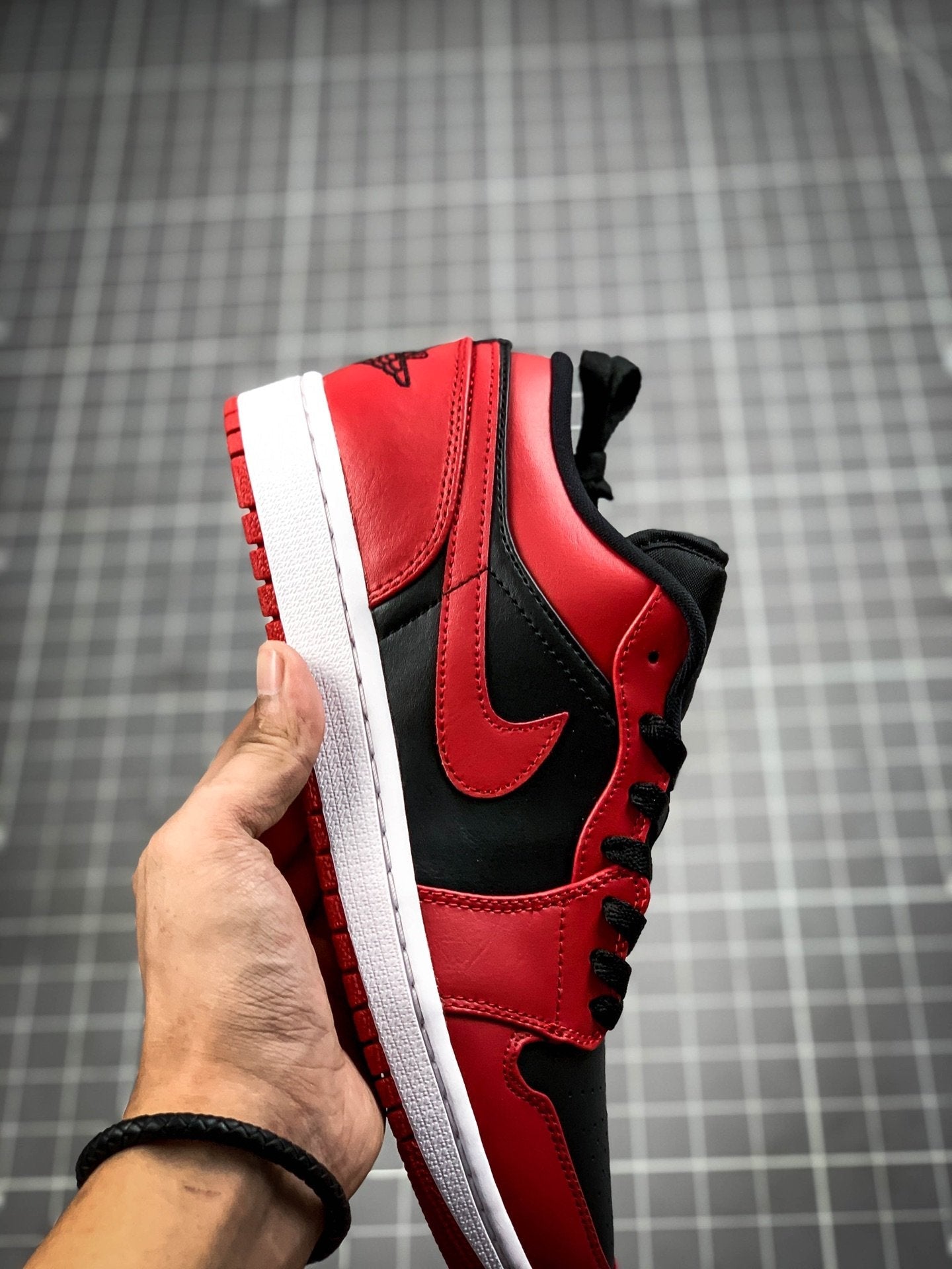 AIR JORDAN 1 LOW