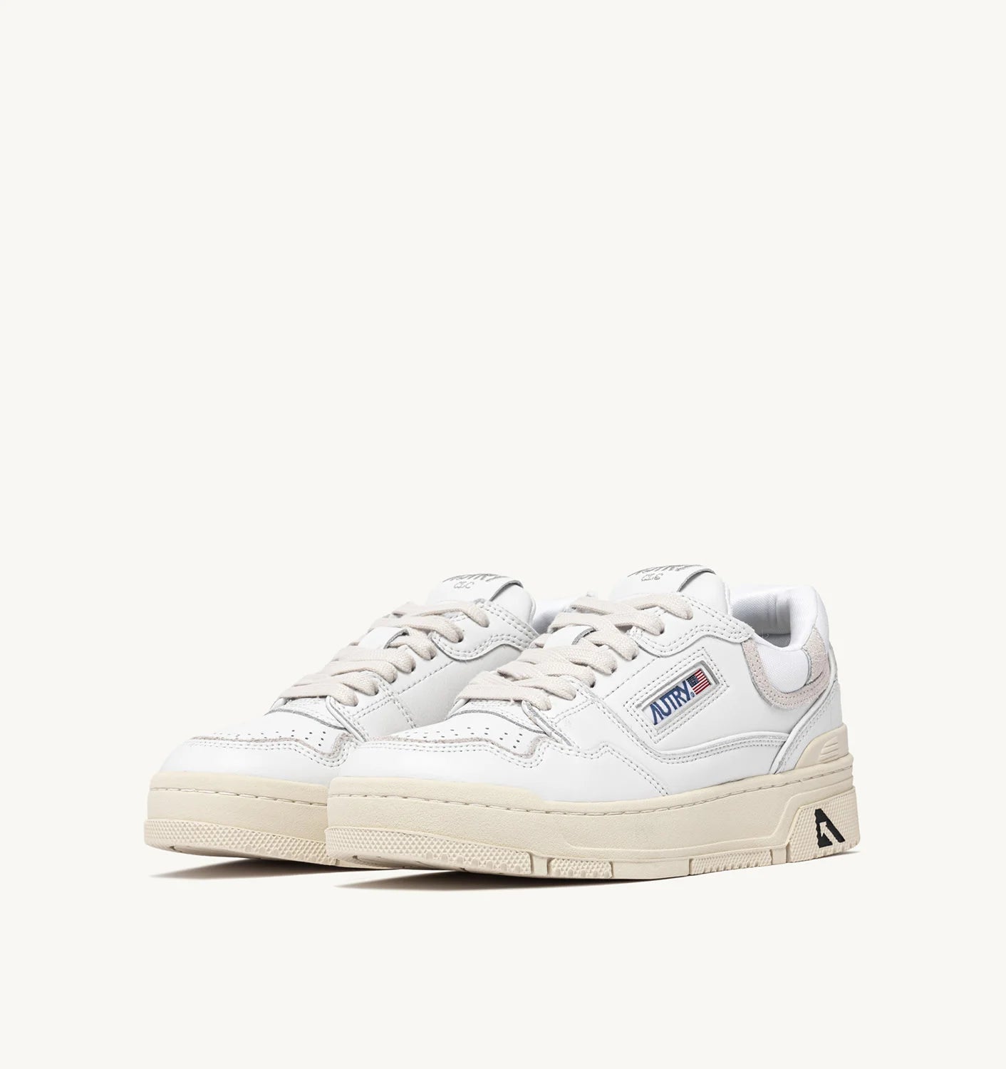 CLC LOW SNEAKERS IN LEATHER COLOR WHITE