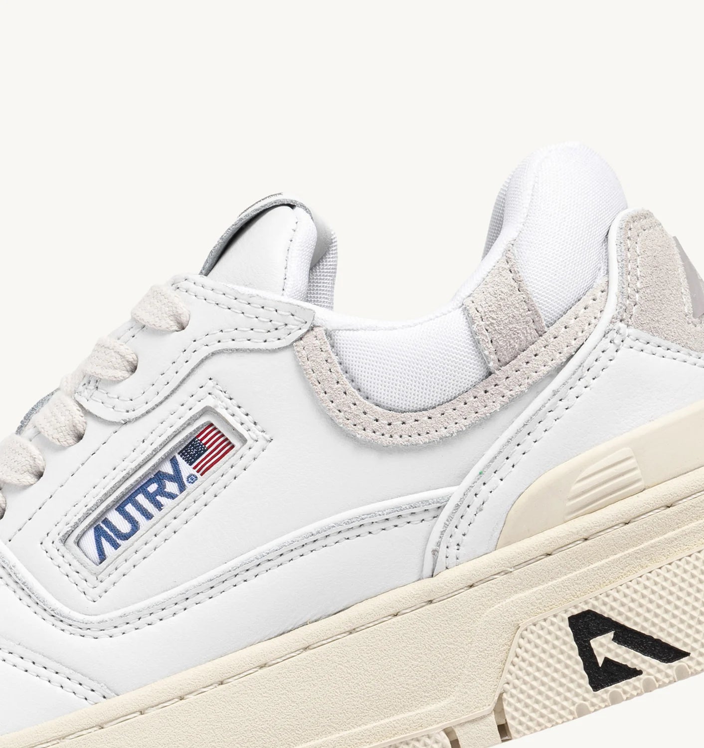CLC LOW SNEAKERS IN LEATHER COLOR WHITE