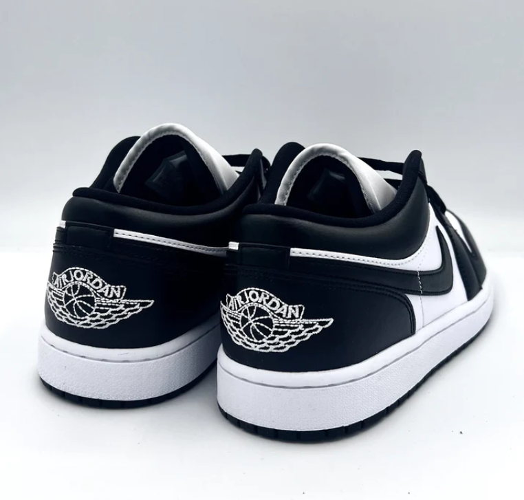 AIR JORDAN 1 LOW PANDA